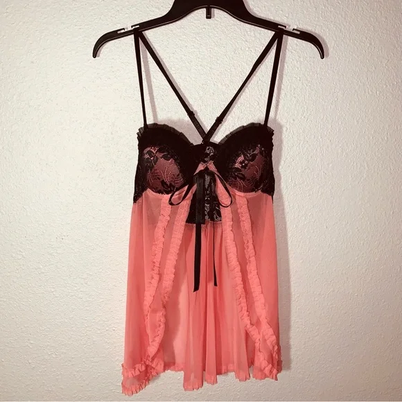 Lingerie set Sz M coral black accents lace trim reversible straps push-up bra